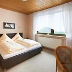 & Restaurant Krone Szálloda 3*