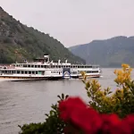 & Restaurant Krone Szálloda Kestert
