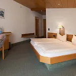 & Restaurant Krone Kestert