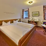 & Restaurant Krone Hotel