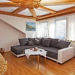 & Restaurant Krone Szálloda 3*