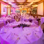 & Restaurant Krone Szálloda Kestert