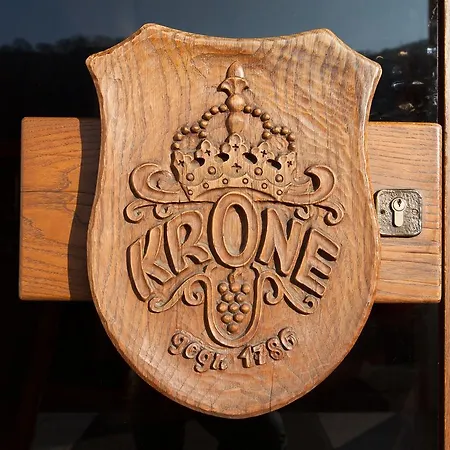 & Restaurant Krone Hotel
