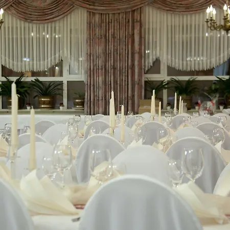 & Restaurant Krone Hotel