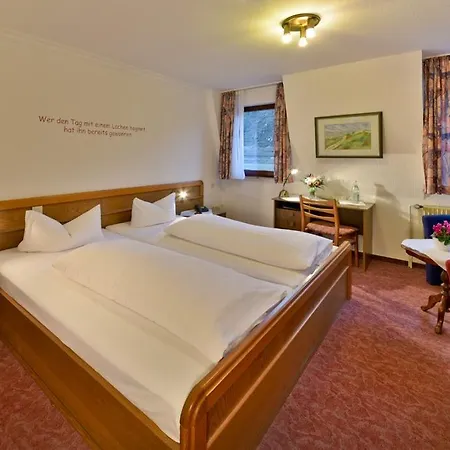 & Restaurant Krone Hotel Kestert