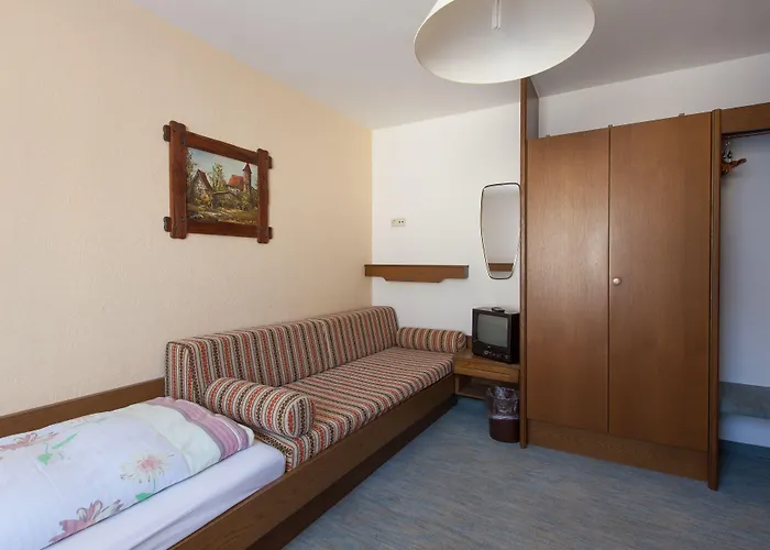 & Restaurant Krone Hotel